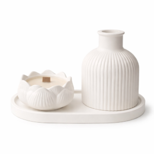 Rinkinys su sojų vaško žvake medine dagtimi "Bloom"